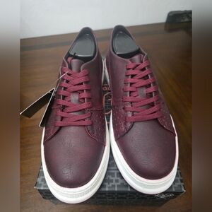 Stylish Burgundy Sneakers for Men